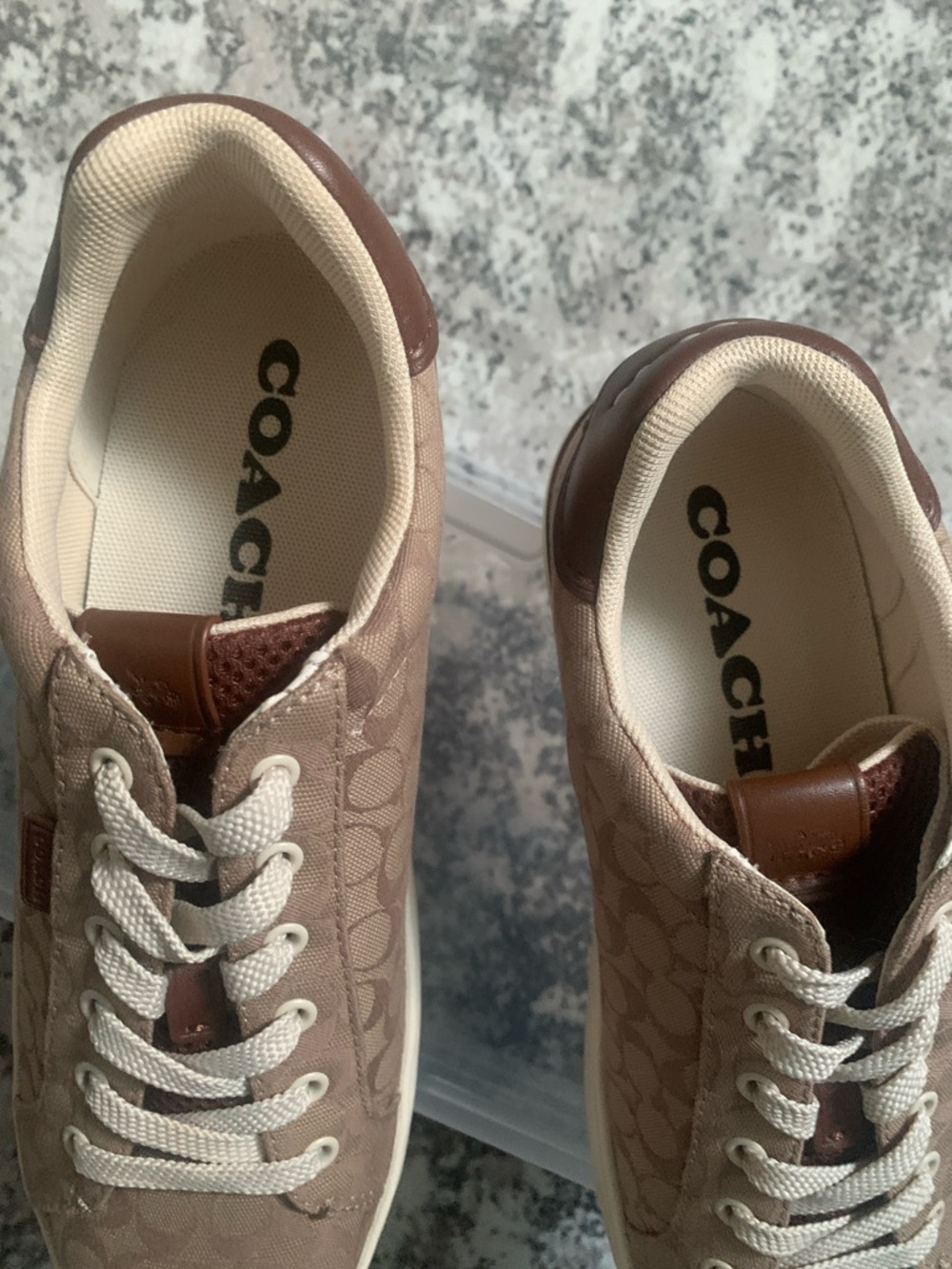 🆕 - Y2K -Authentic Coach Woman’s Tan Patterned Sneakers - Picture 5 of 13